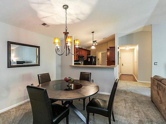 5th image of 2312 Remington Way APT 1303