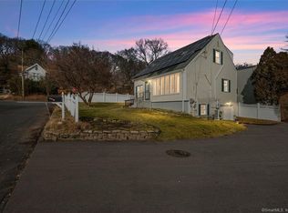 6 Wright St, Shelton, CT 06484