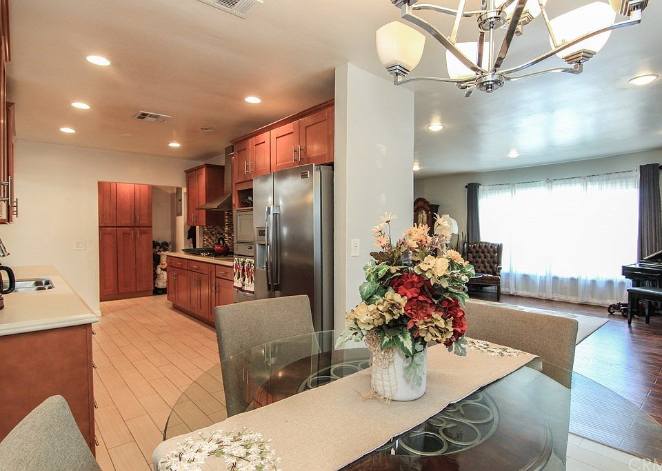 1st image of 11736 Ivy Ln