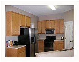 1st image of 6929 Surrey Oak Dr