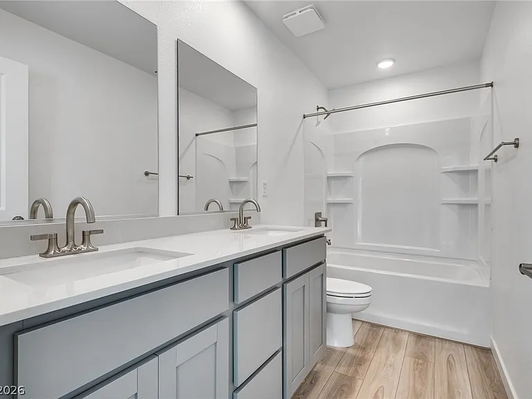 10733 Rhinehill Ave — Photo 12