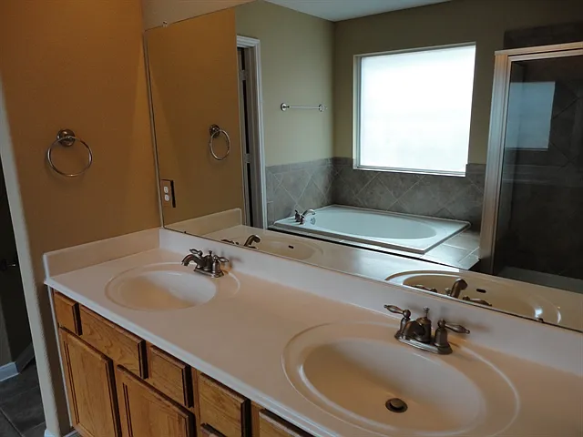 4118 Hidden View Ct — Photo 16