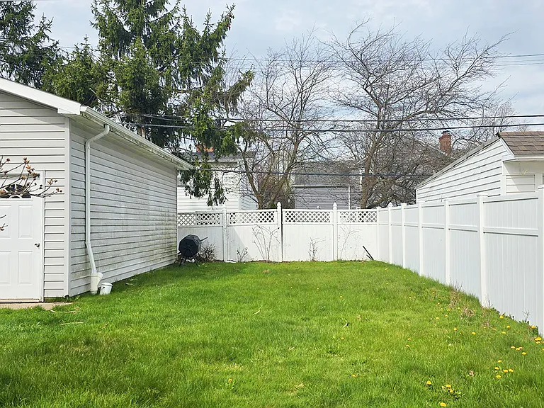 1424 Parkview Dr — Photo 14