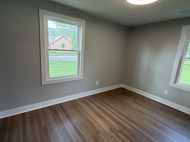 608 S Olive St — Photo 6