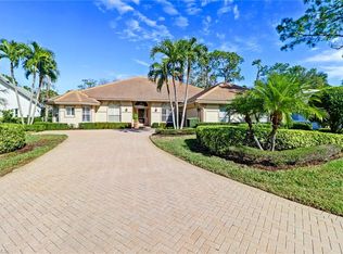 136 Edgemere Way S, Naples, FL 34105