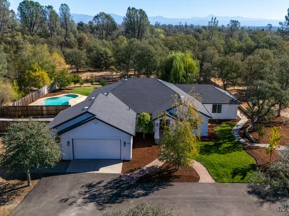 1315 Hope Ln, Redding, CA 96003