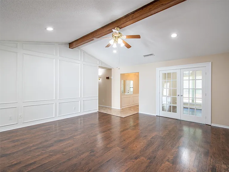 422 Woodhollow Dr — Photo 9