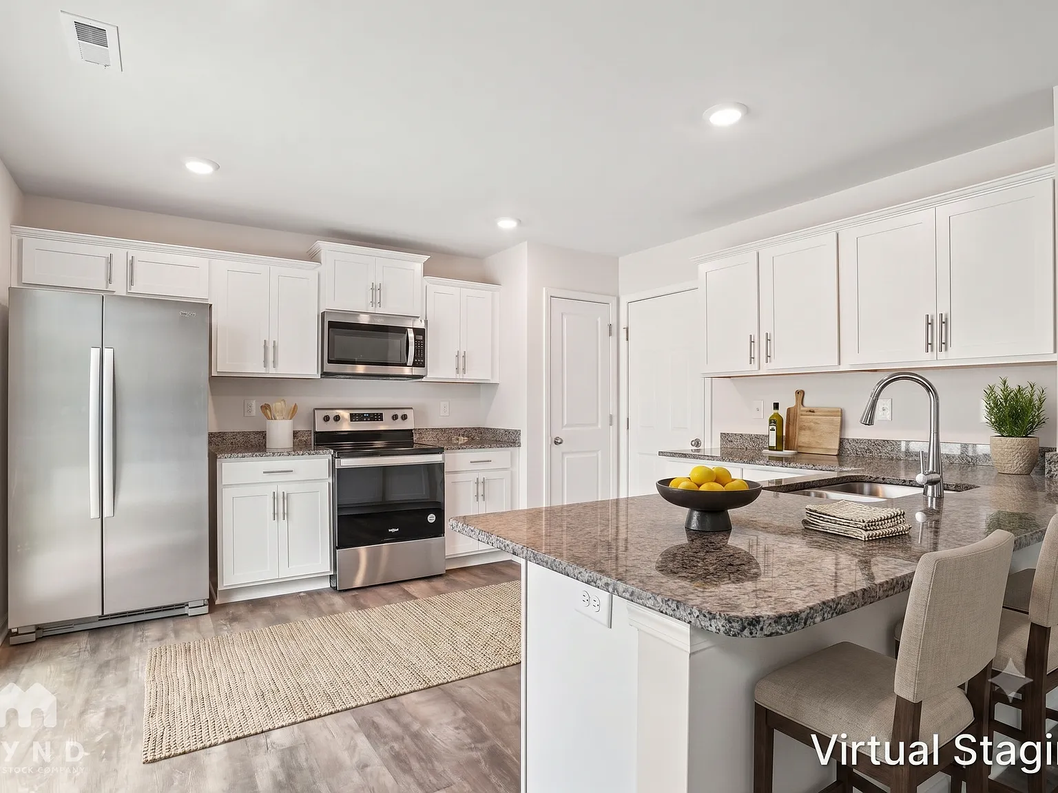 3 bed, 2.5 bath, 1518 sqft, $1,975 — Photo 4