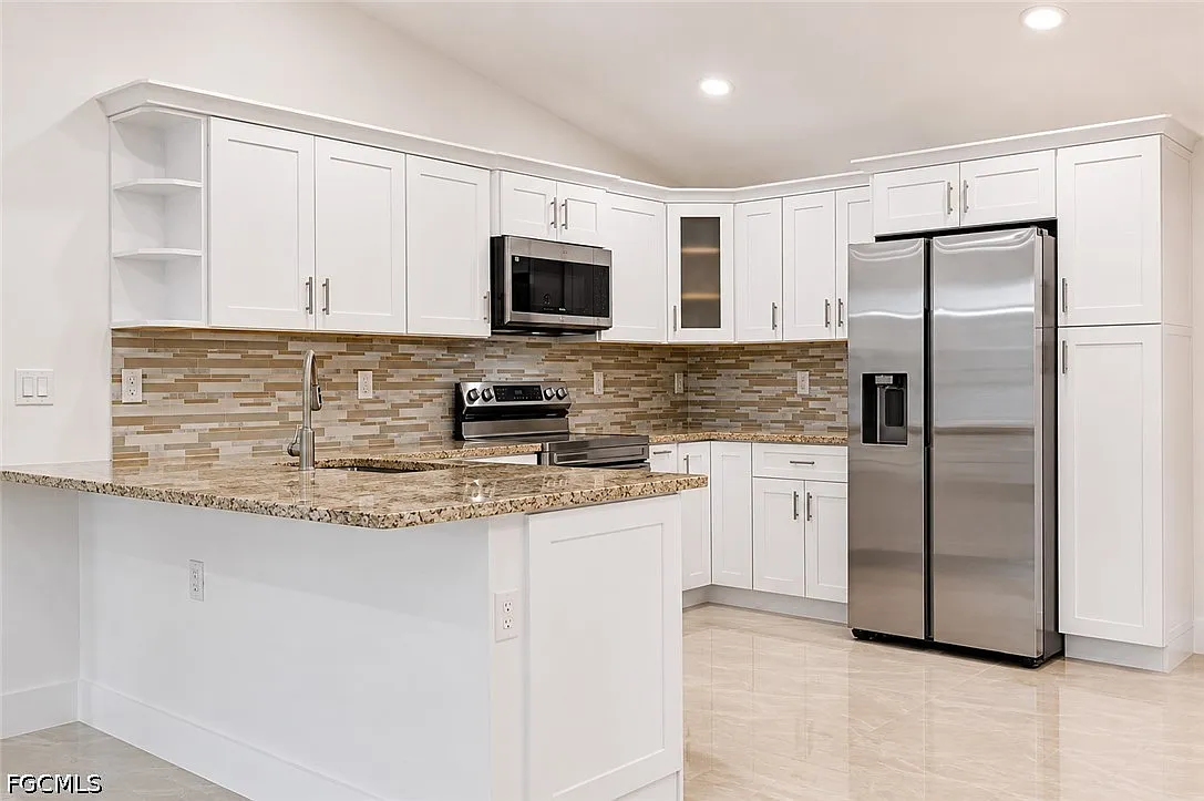 3 bed, 2.0 bath, 1258 sqft, $1,750 — Photo 2