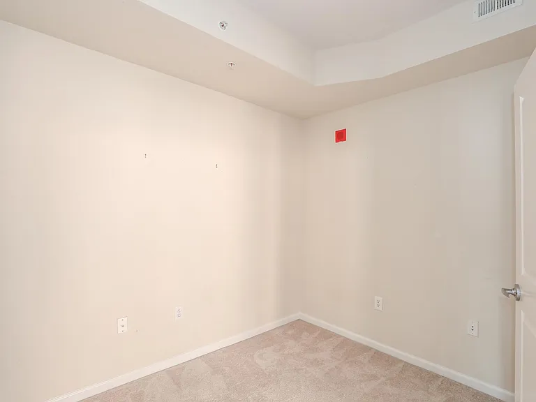 715 6th St NW #601 — Photo 12