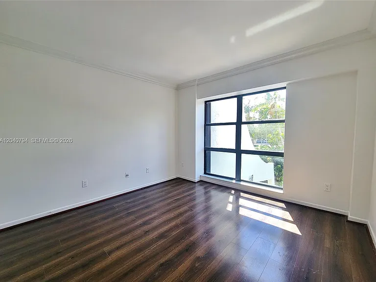 77 Crandon Blvd #2B — Photo 28