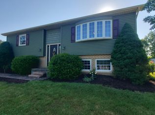 32 Woodland Dr, Lock Haven, PA 17745