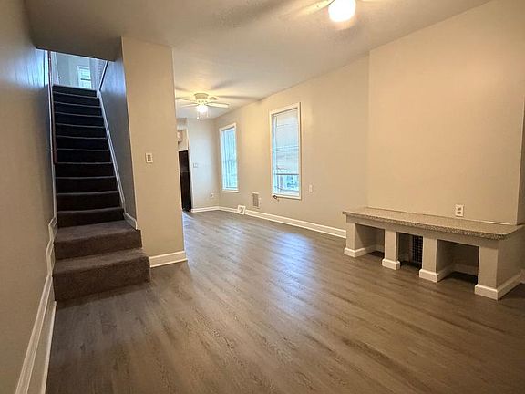 3rd image of 111 E 24th St