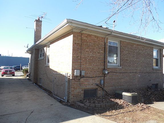 4th image of 1915 S 25th Ave
