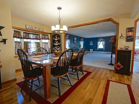 4th image of 41 Barry Dr