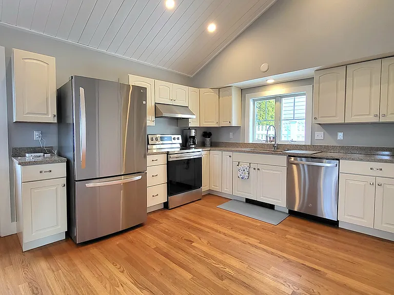78 Webhannet Dr — Photo 9