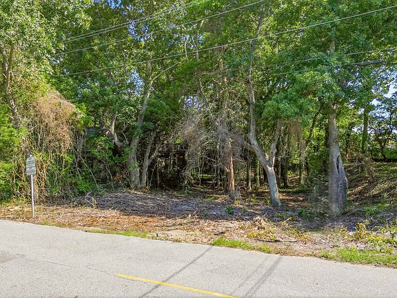 2nd image of 306 63rd Ave. N