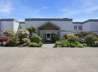 5780 Trail Ave #302, Sechelt, BC V7Z 0K5