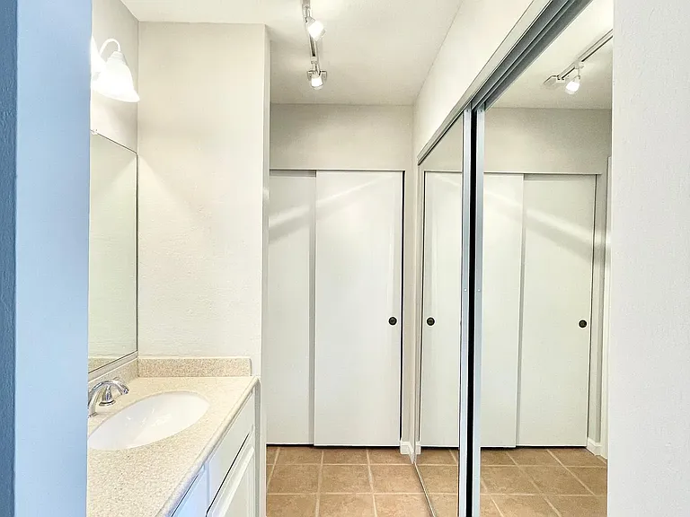 walk in closet