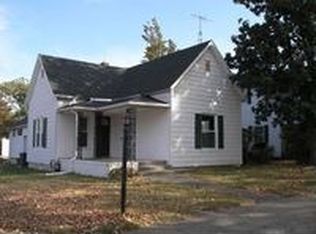 412 S 16th St, Herrin, IL 62948