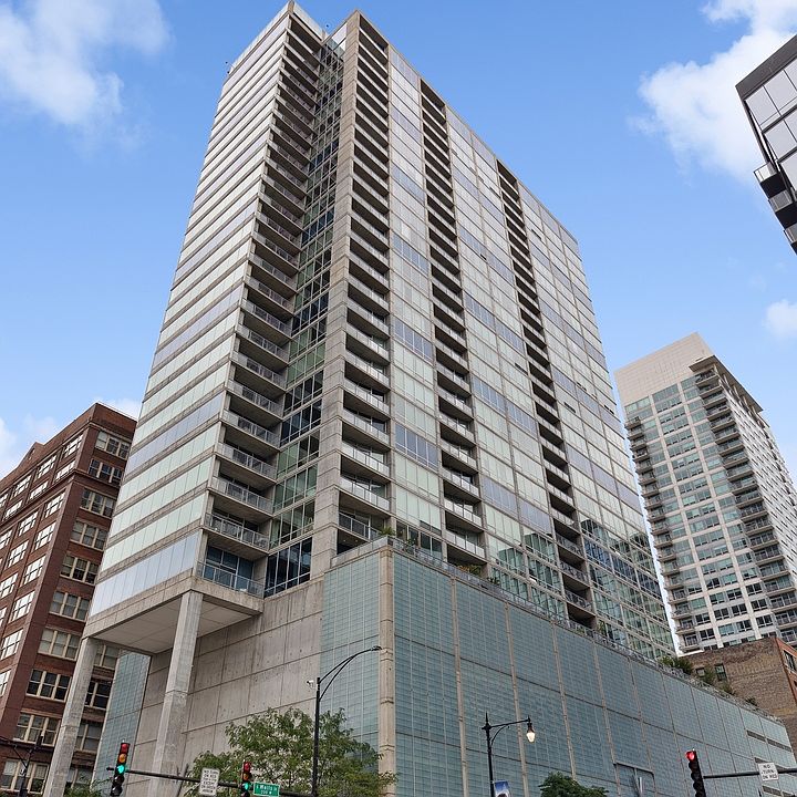 1st image of 611 S Wells St #805