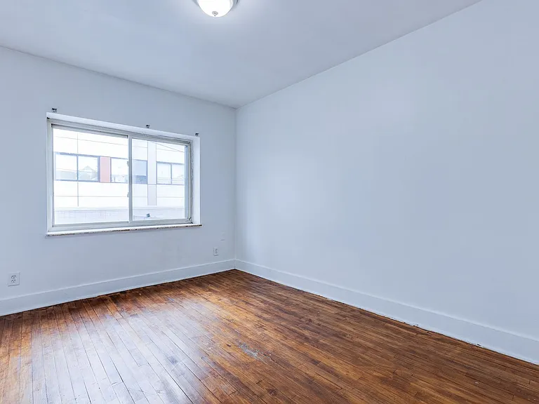 09 - 757 E Warrington — Photo 10