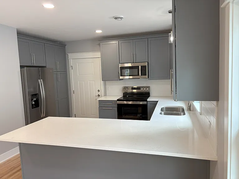 333 Fuller Ave SE #2 — Photo 3