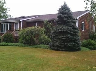 45 Montgomery St, Tiverton, RI 02878