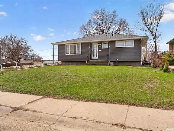 4th image of 1303 Athabasca STREET W