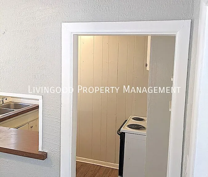 225 E Brookside St #16 — Photo 7