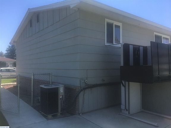 3rd image of 2812 W Klamath Ave