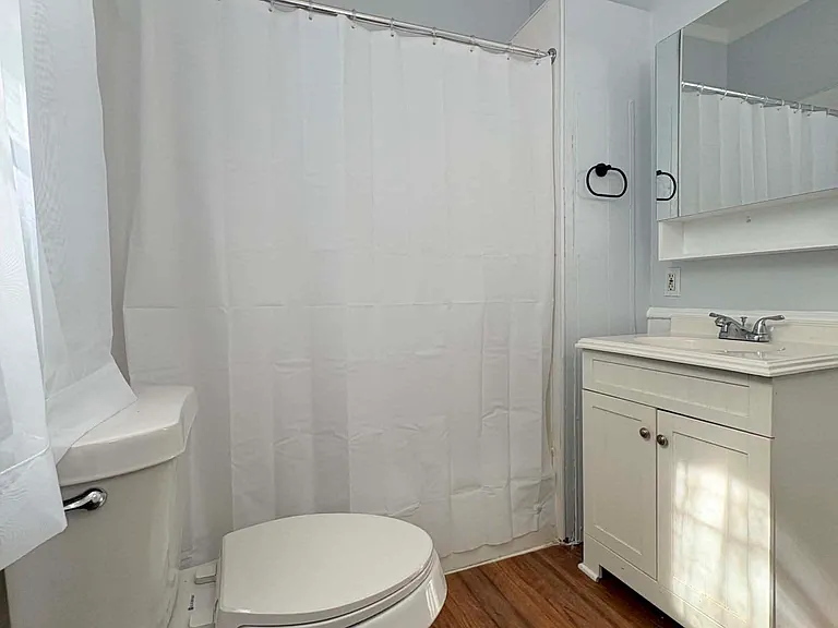 414 Hoyt St — Photo 6