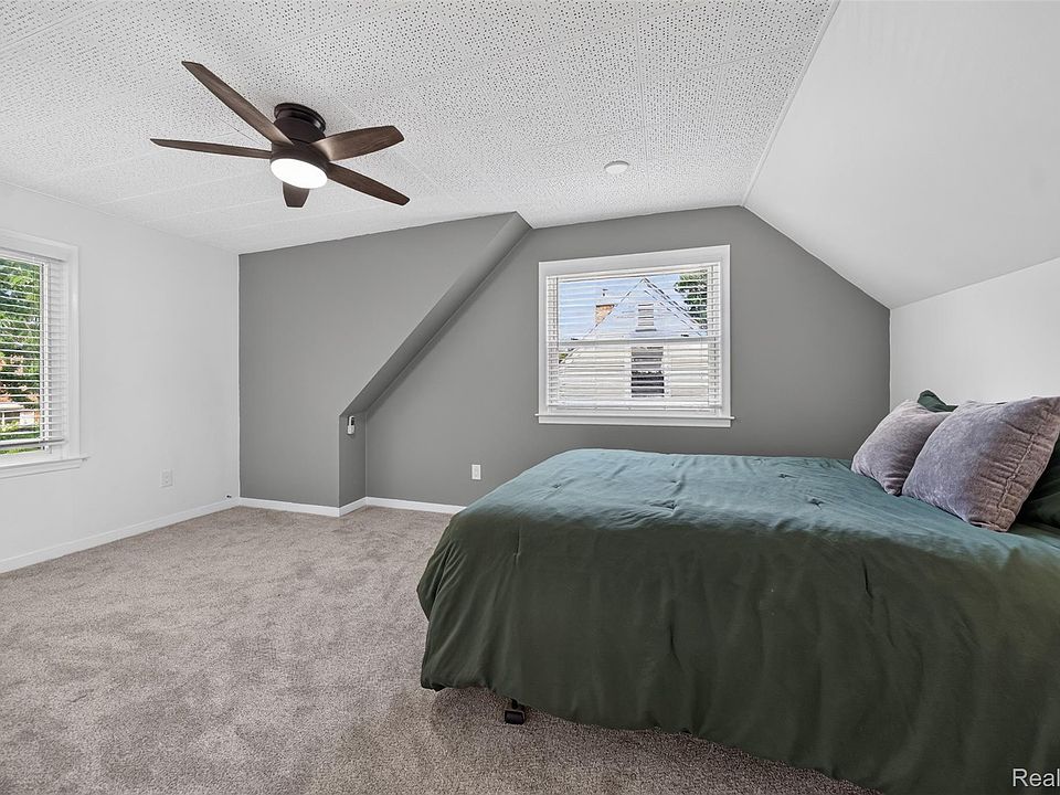 431 N Edgeworth Ave, photo 24
