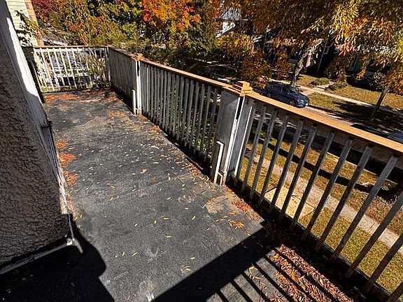 3rd image of 2818 Hanes Ave #B