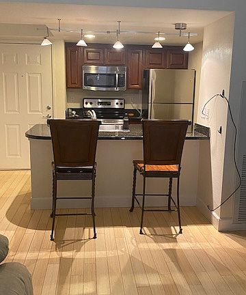 4th image of 450 N Arlington Ave Unit 407