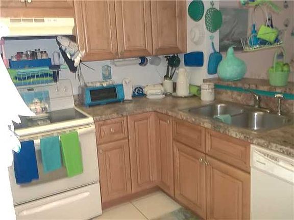 3rd image of 9400 S Ocean Dr APT 107B