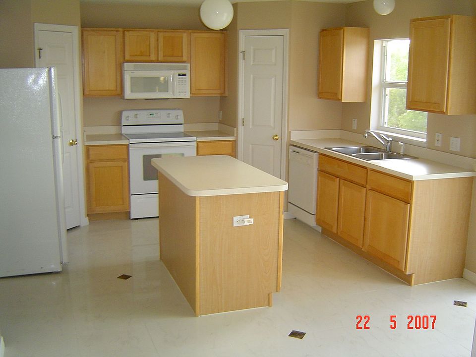 Upgraded cabinets