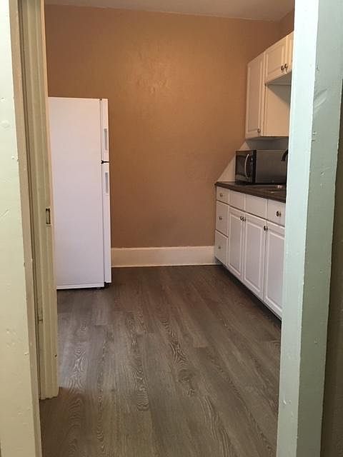 2nd image of 519 State St APT 3