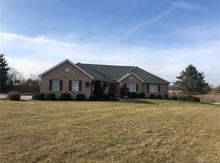 653 Victory Rd, Springfield, OH