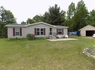 12109 Up North Ln, Crivitz, WI 54114