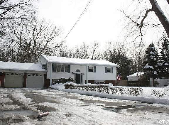 3rd image of 486 Easton St