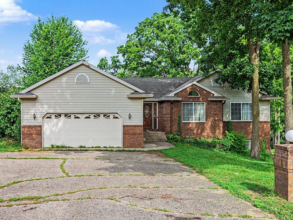 1st image of 273 Fairway Ct