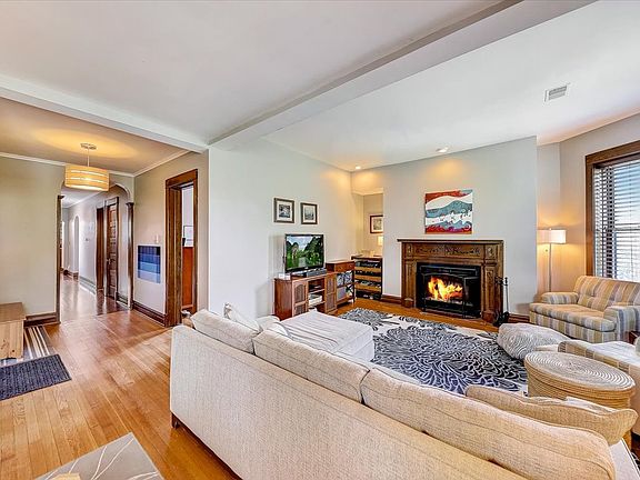4th image of 4531 N Greenview Ave #3S