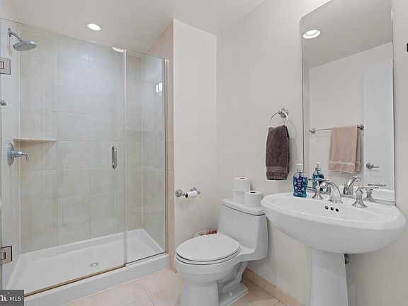 2nd image of 6820 Wisconsin Ave #4003