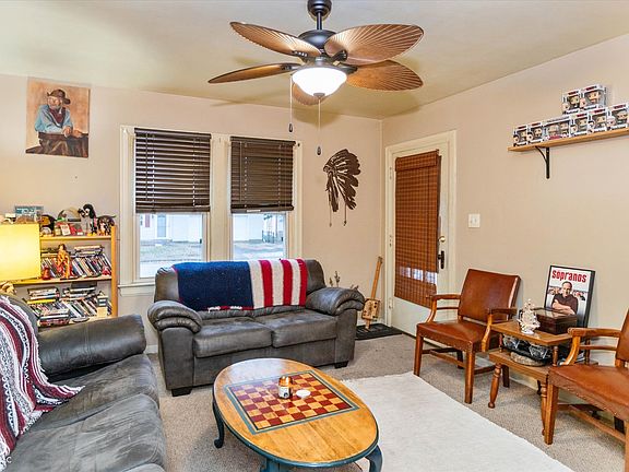 3rd image of 5404 Speedway Dr