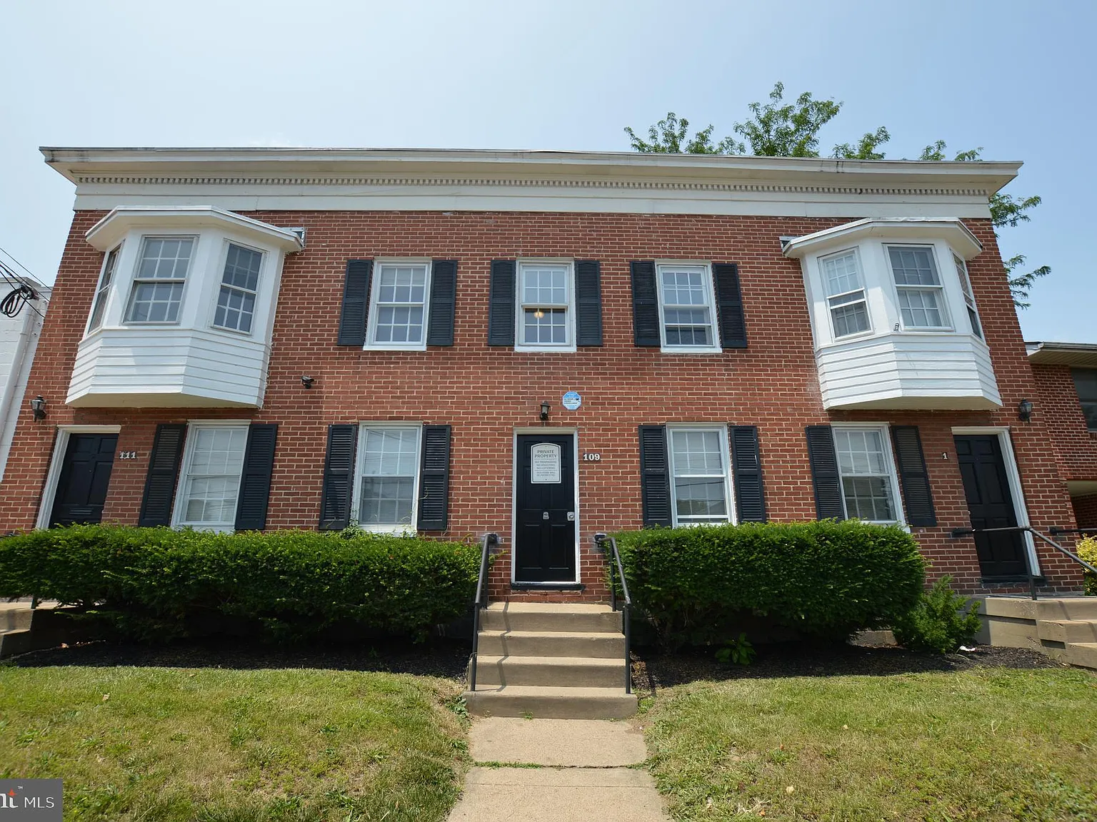 1 bed, $1,200 — Photo 1