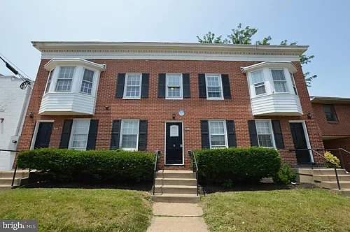 109 S Bentz St Photo 1