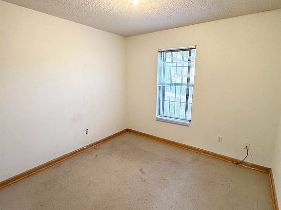 3rd image of 3121 Douglass Ave