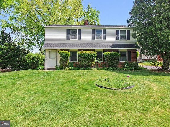 3rd image of 351 Golf View Rd