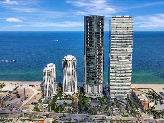 2nd image of 18555 Collins Ave APT 3403